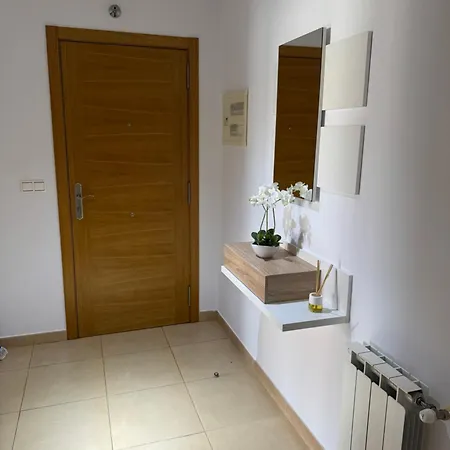 Aran Apartment *